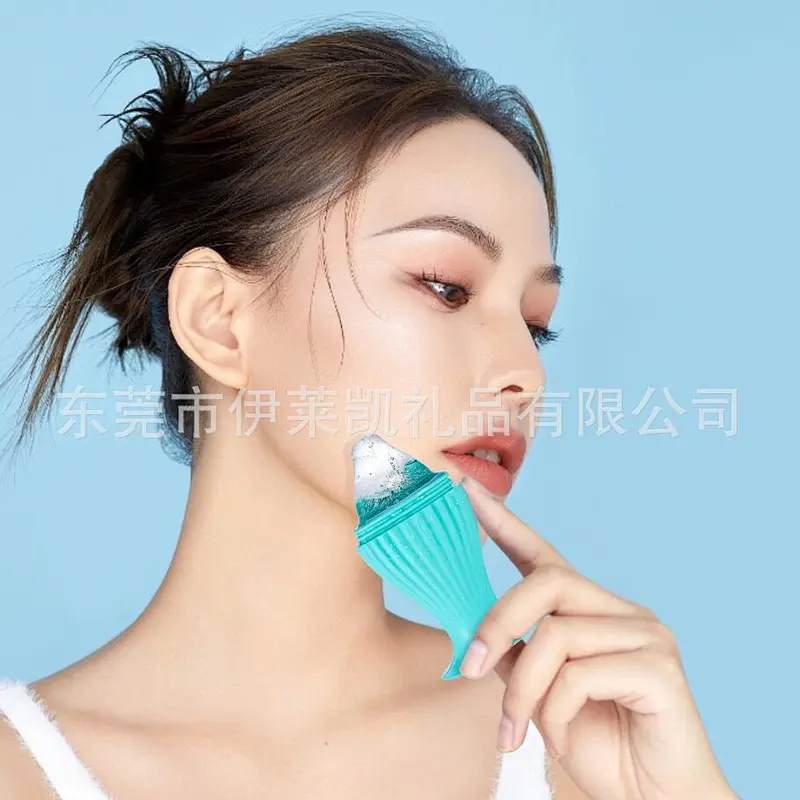 Reusable Facial Treatment Beauty Tool Facial Ice Roller Mold for Face And Eye Puffiness Relief Ice Face Roller